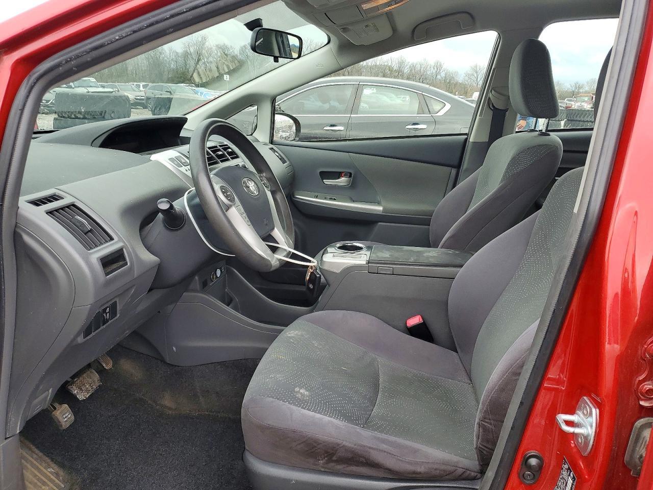 2013 Toyota Prius V - zdjęcie 7