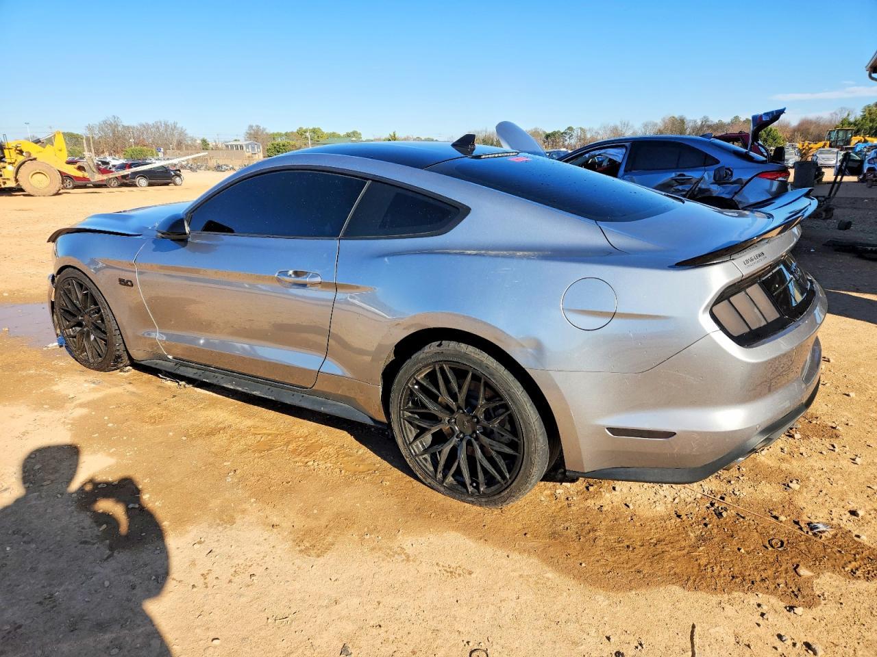 2022 Ford Mustang Gt - zdjęcie 2