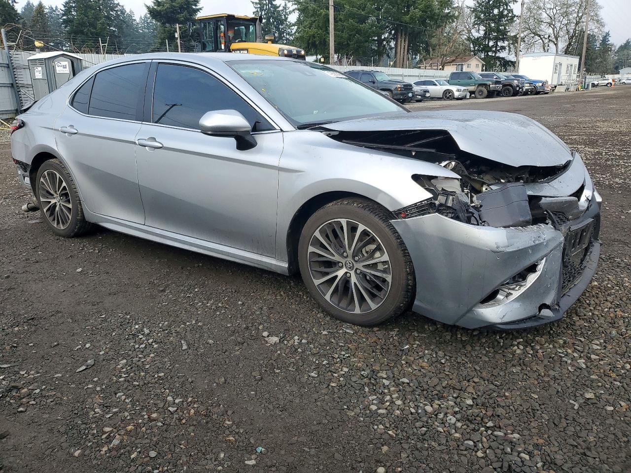 2019 Toyota Camry Se - zdjęcie 4