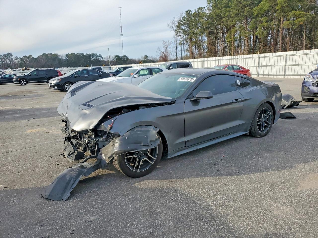 2020 Ford Mustang - zdjęcie główne