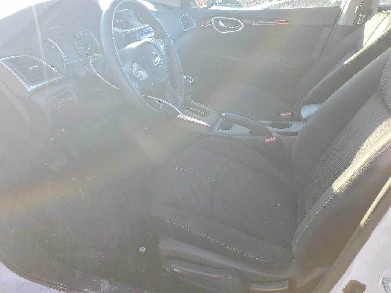 2017 Nissan Sentra S - zdjęcie 7