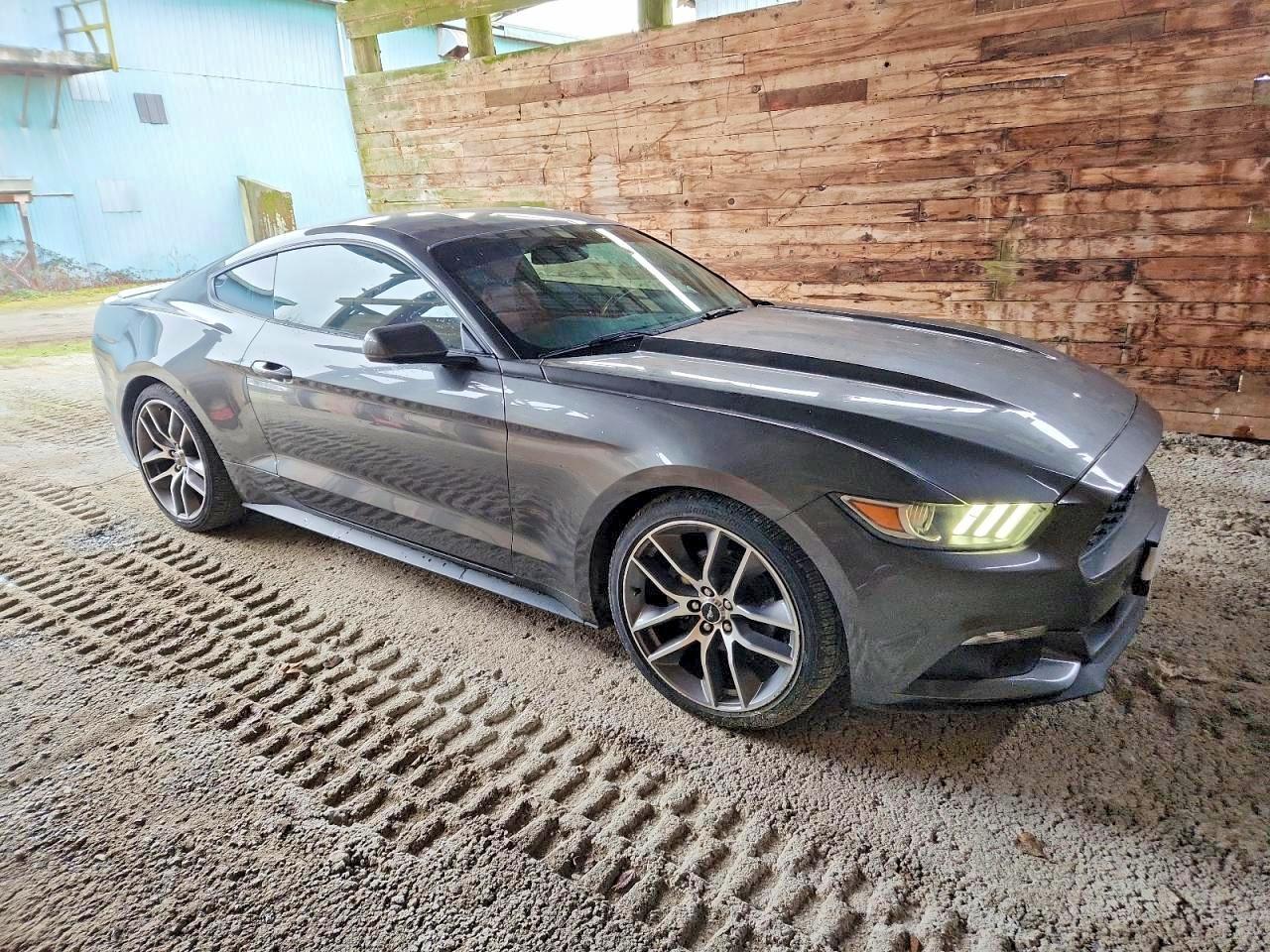 2017 Ford Mustang - zdjęcie 4