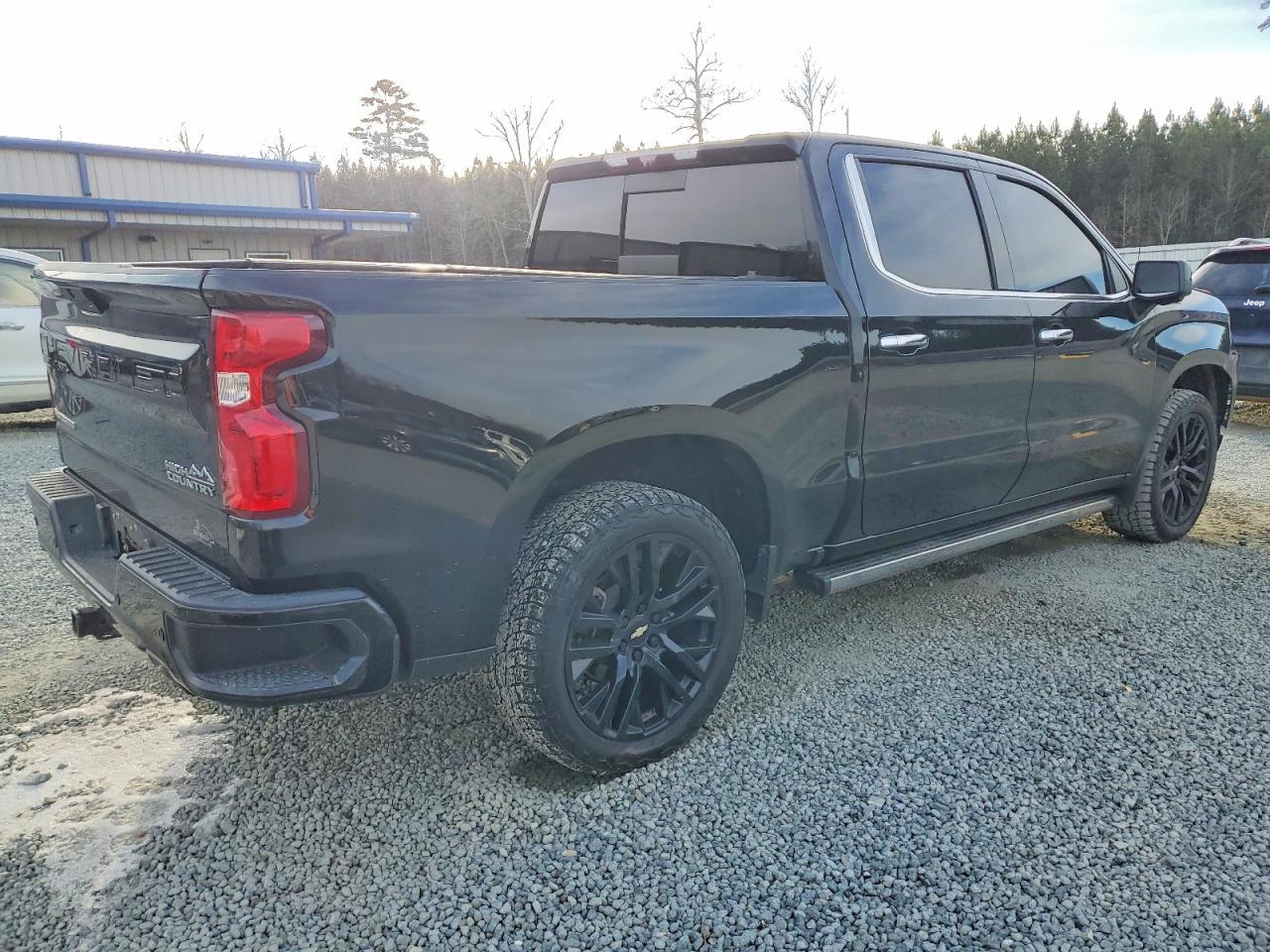 2020 Chevrolet Silverado K1500 High Country - zdjęcie 3