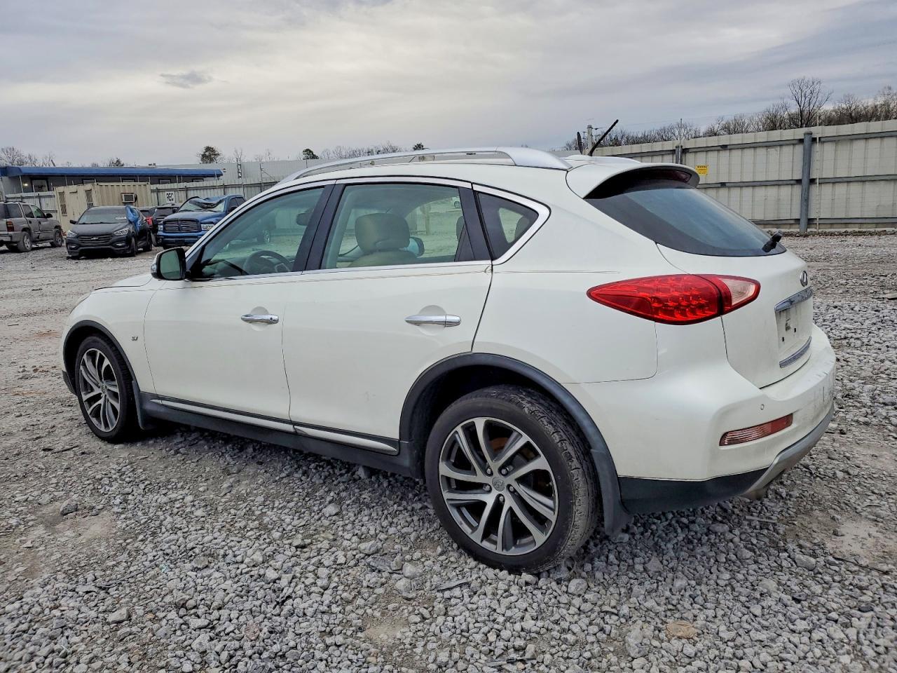 2017 Infiniti Qx50 - zdjęcie 2