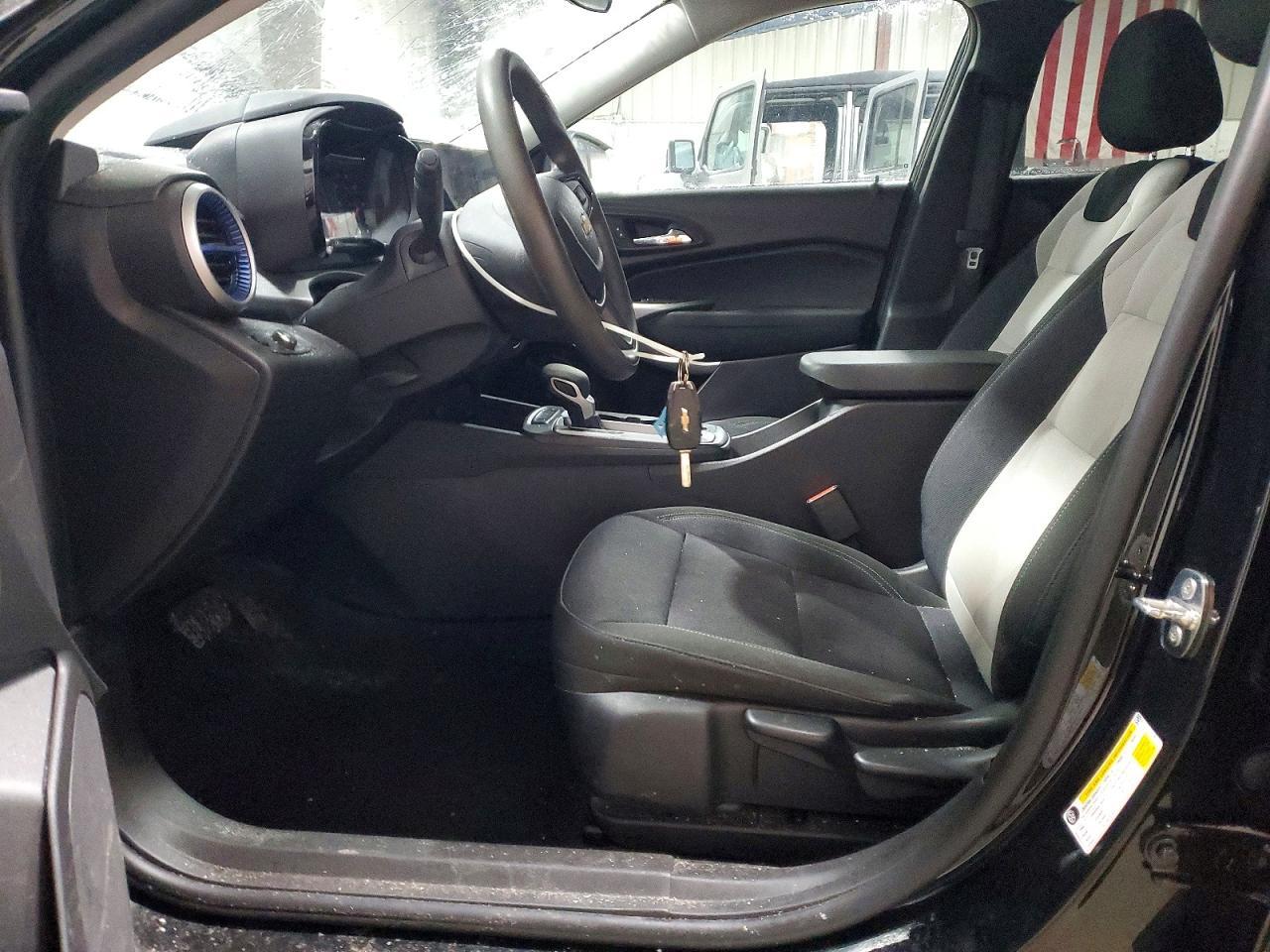 2024 Chevrolet Trax Ls - zdjęcie 7