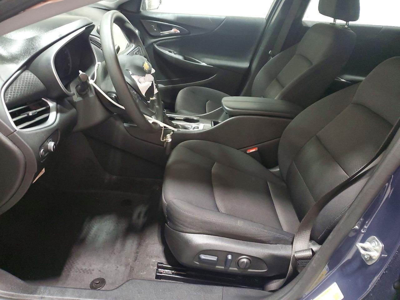 2025 Chevrolet Malibu Lt - zdjęcie 7