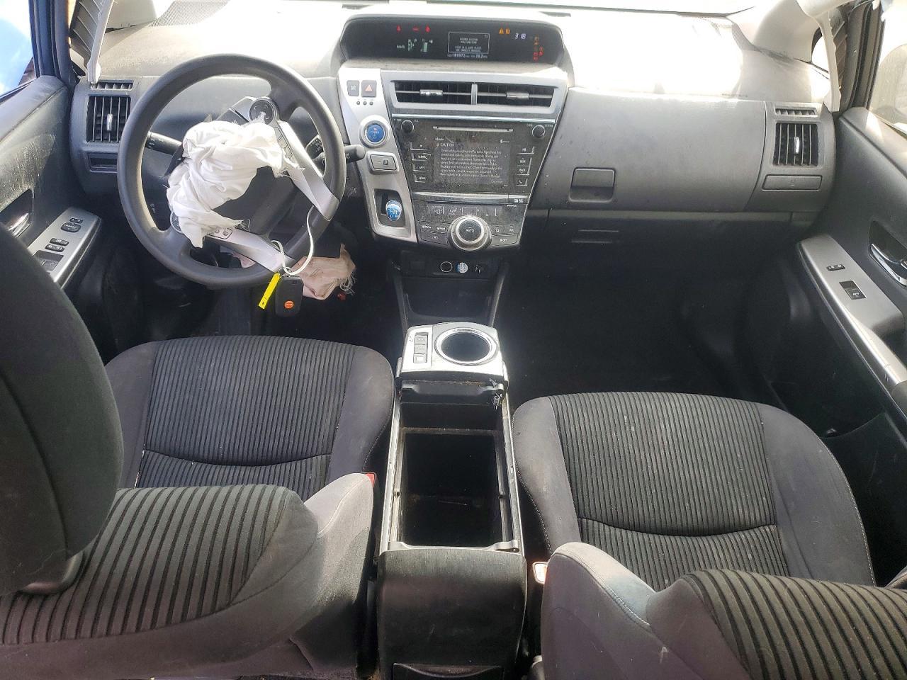 2015 Toyota Prius V - zdjęcie 8