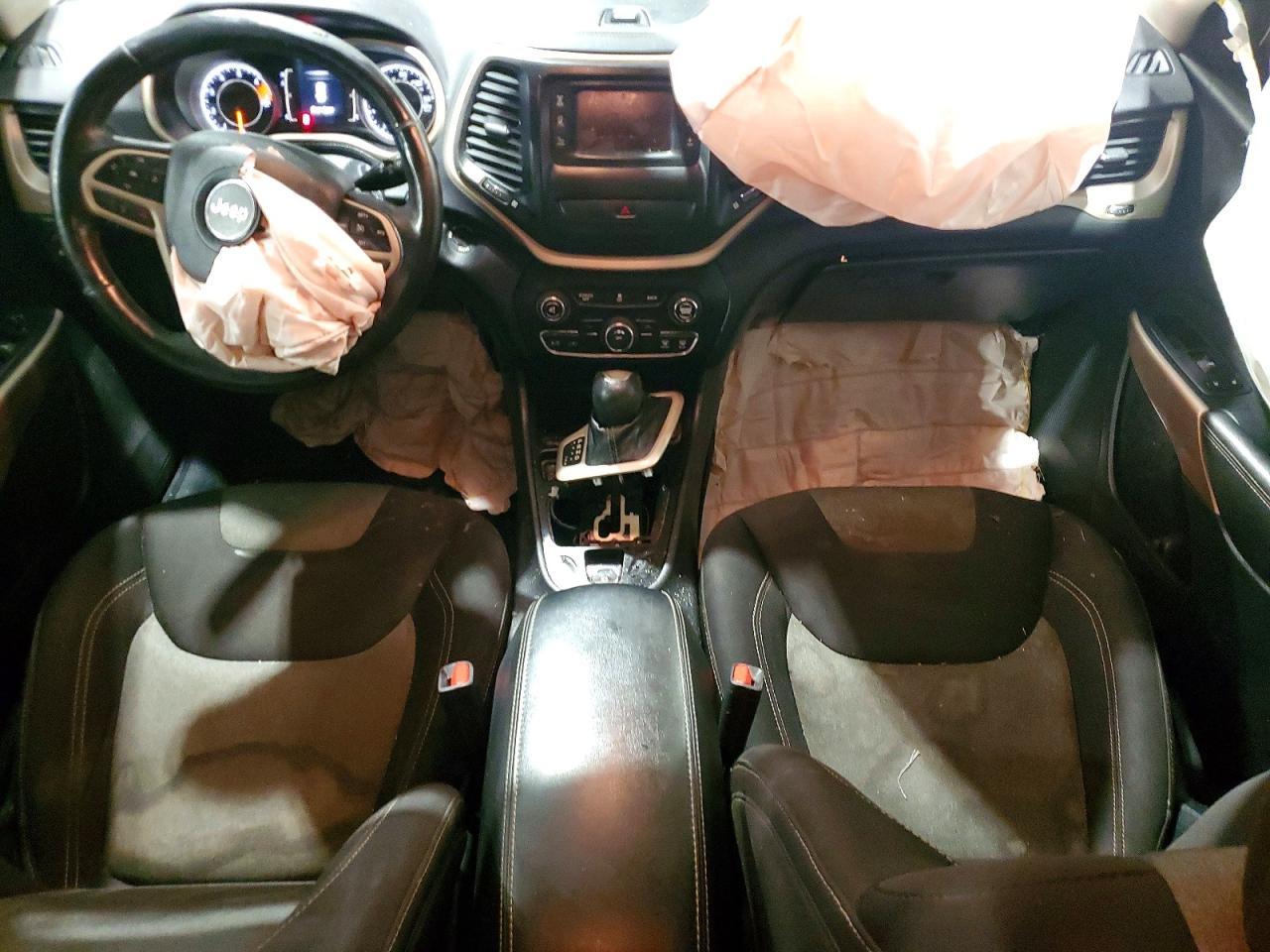 2017 Jeep Cherokee Sport - zdjęcie 8