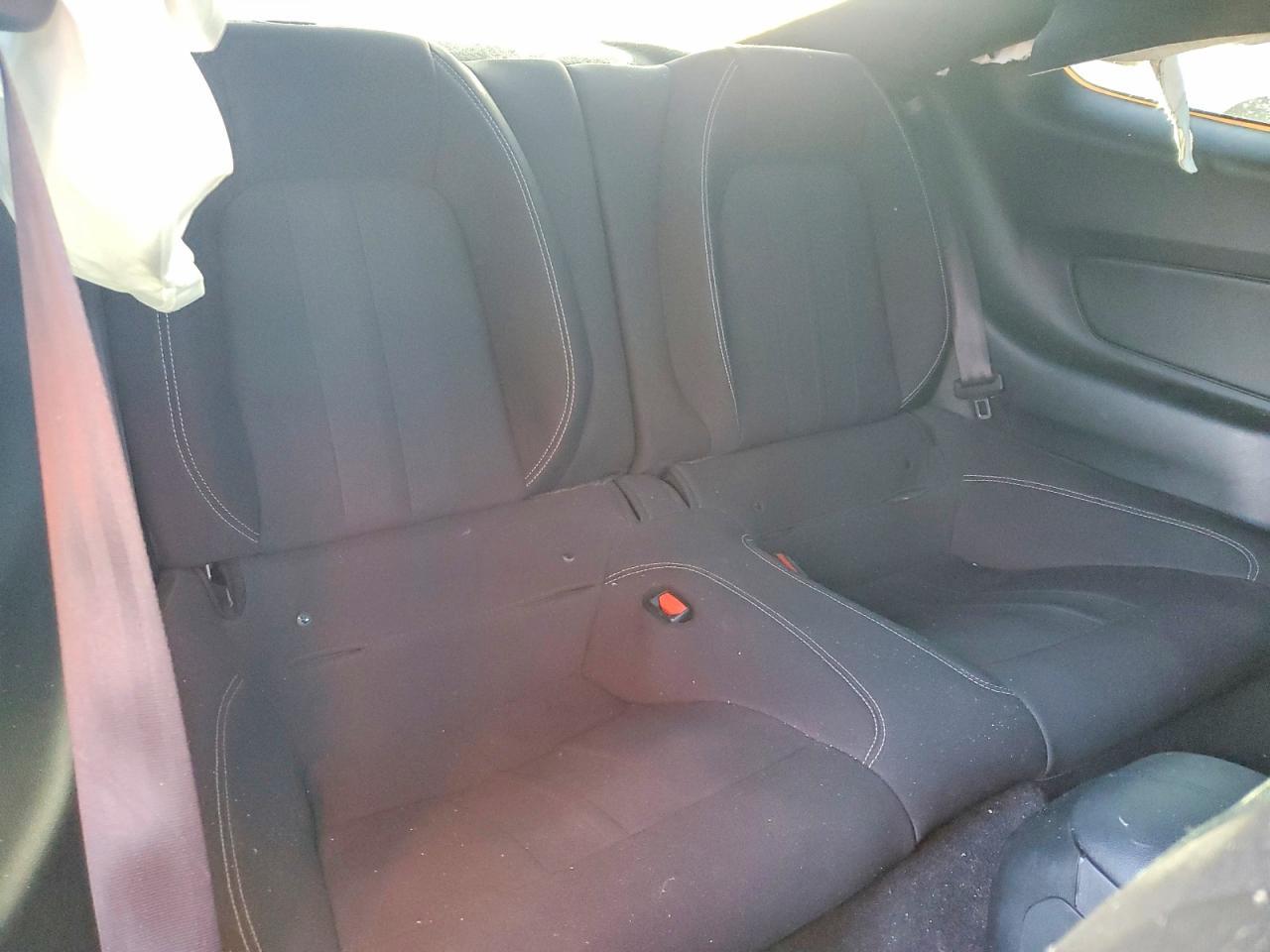 2022 Ford Mustang - zdjęcie 10