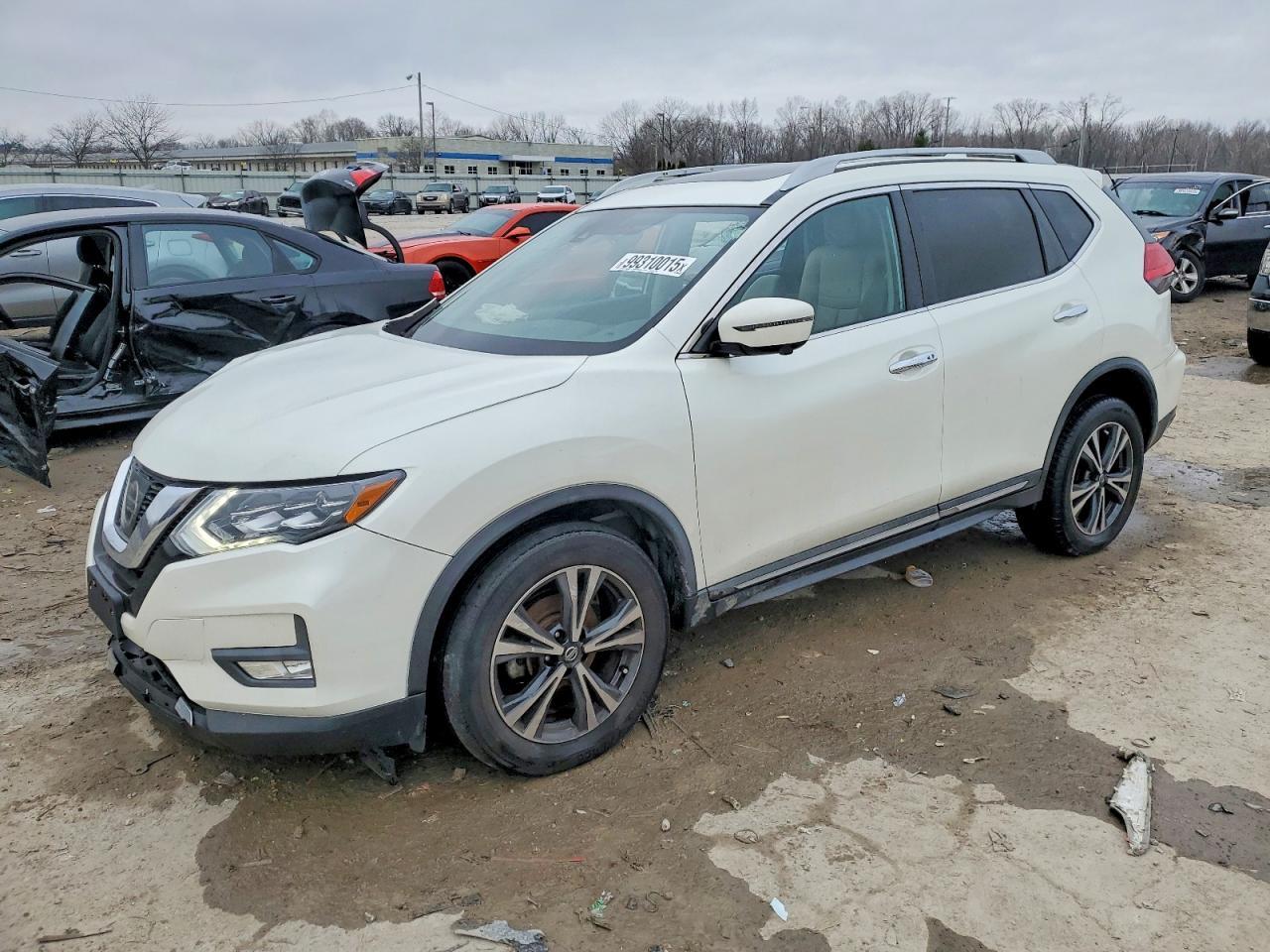 2017 Niss Rogue Sv - zdjęcie główne