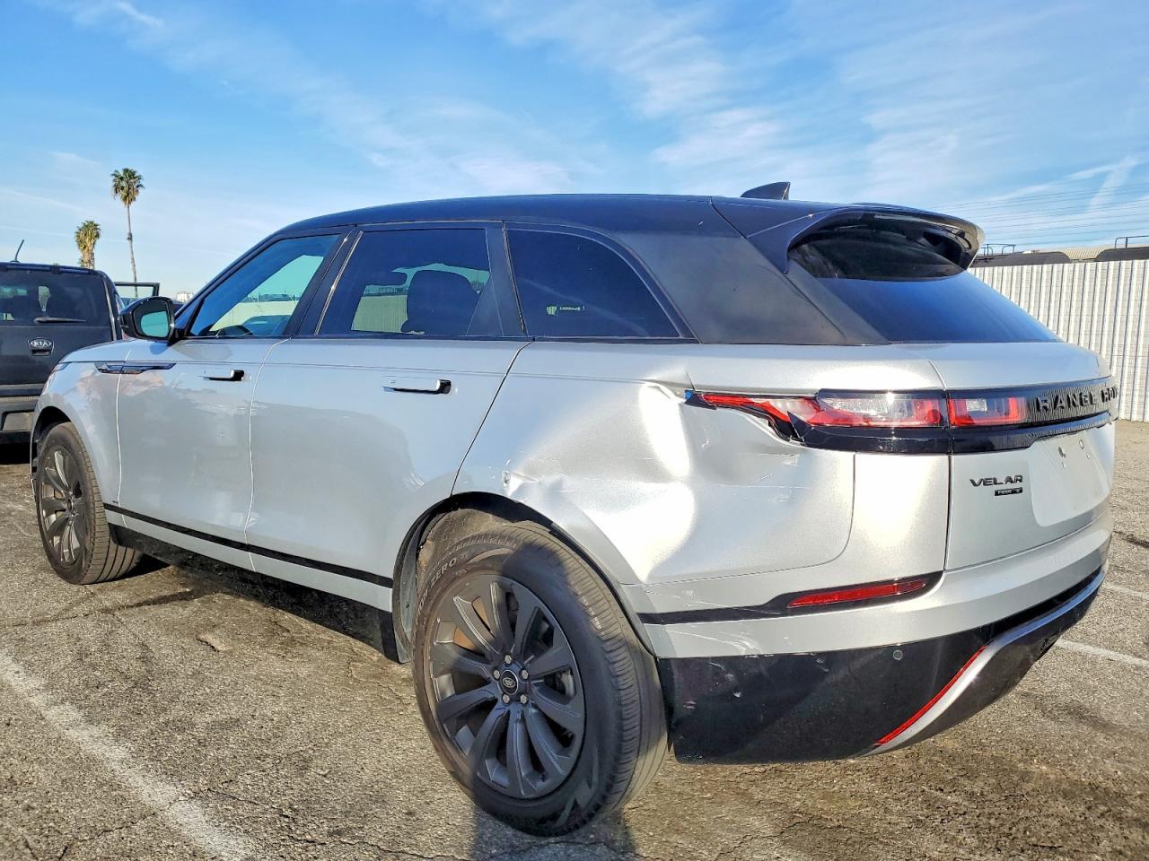 2020 Land Rover Range Rover Velar R-Dynamic S - zdjęcie 2
