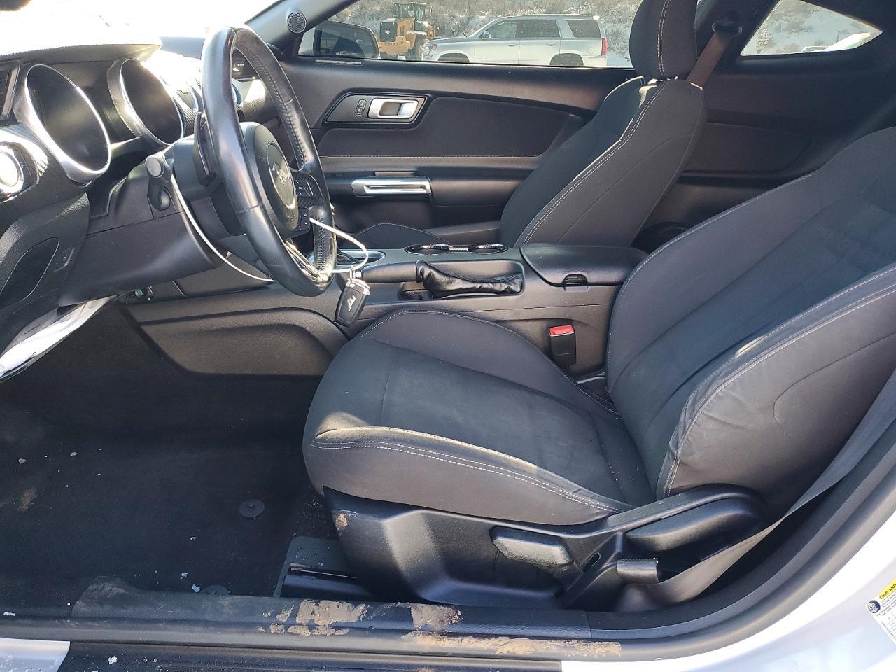 2018 Ford Mustang - zdjęcie 7