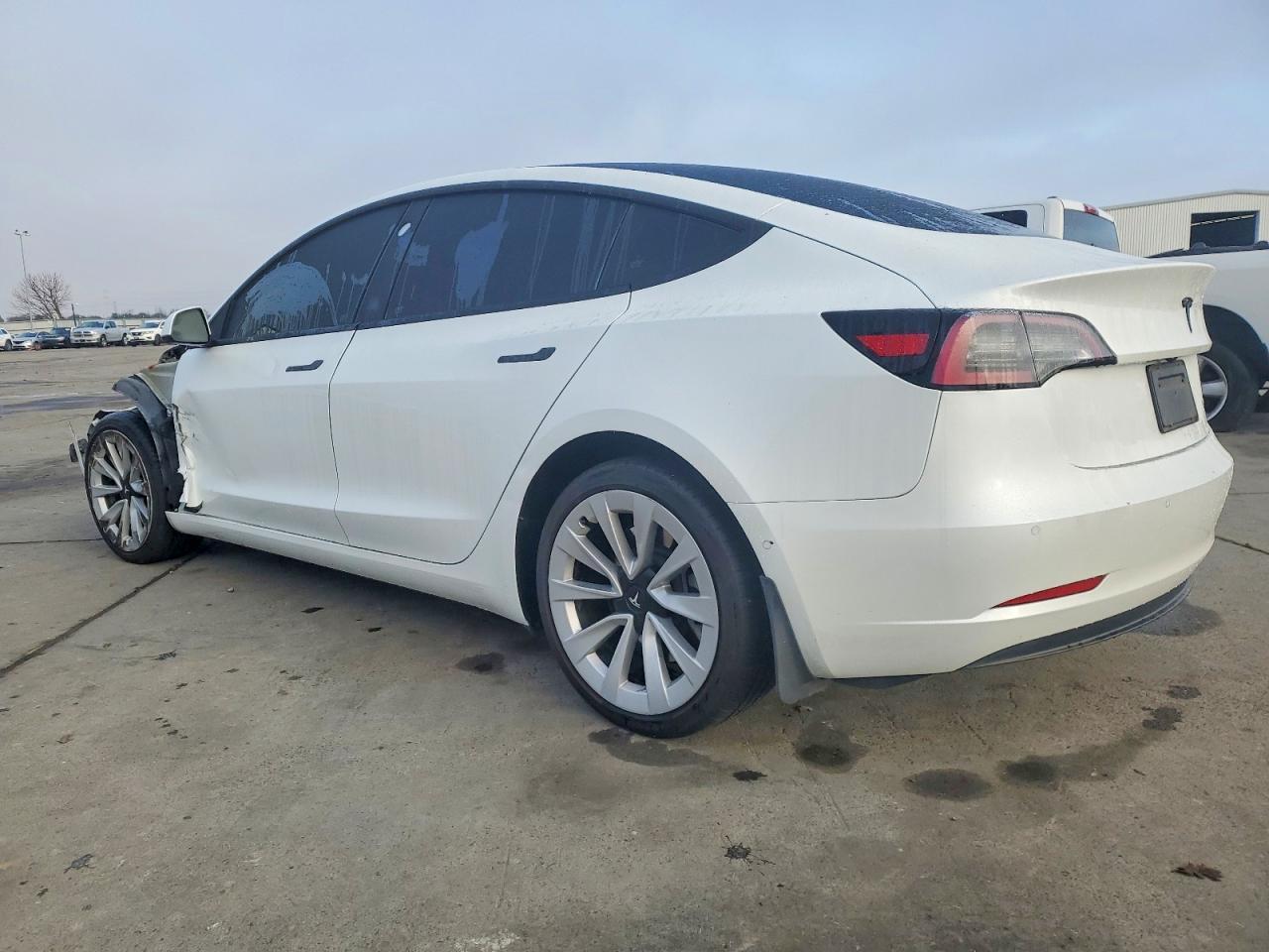 2022 Tesla Model 3 - zdjęcie 2