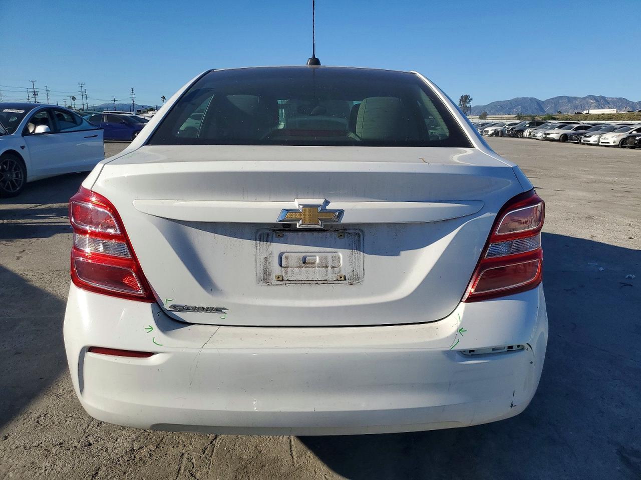 2018 Chevrolet Sonic Ls - zdjęcie 6