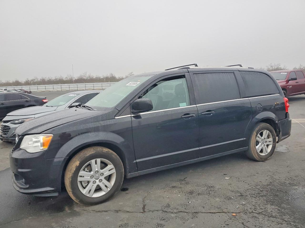 2018 Dodge Grand Caravan Sxt - zdjęcie główne