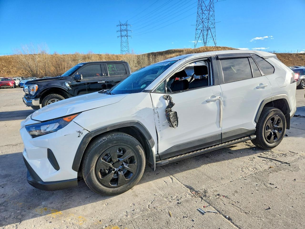 2022 Toyota Rav4 Le - zdjęcie główne