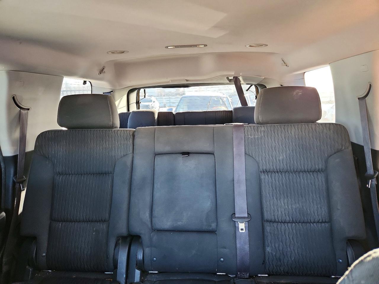 2015 Chevrolet Tahoe C1500 Ls - zdjęcie 10