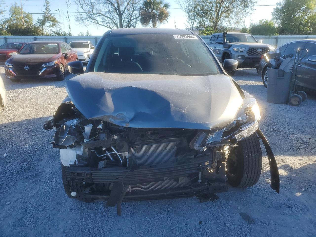 2025 Nissan Kicks Play S - zdjęcie 5