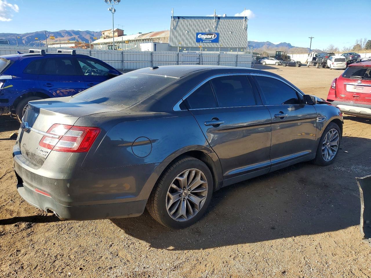 2015 Ford Taurus Limited - zdjęcie 3