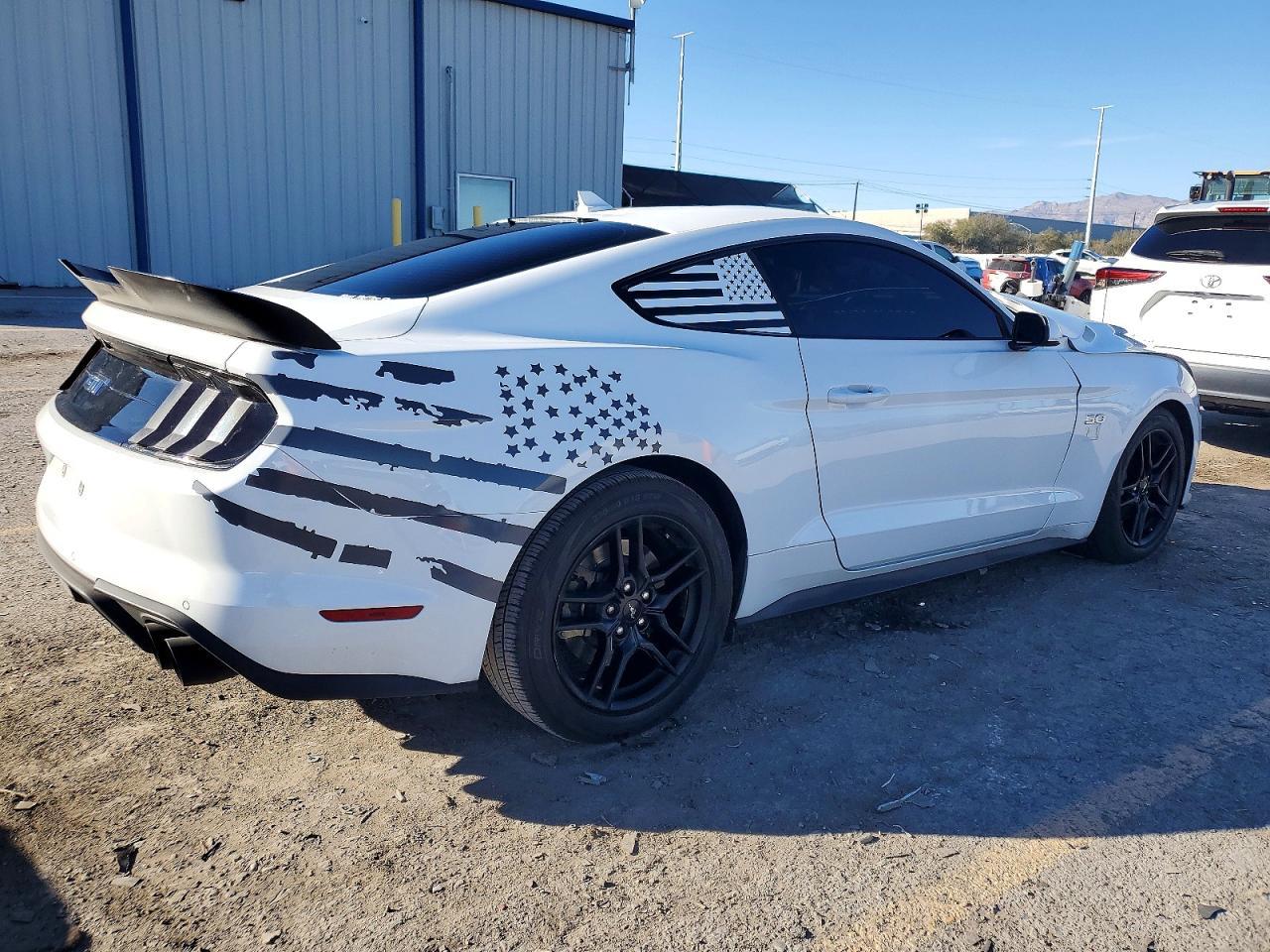 2022 Ford Mustang Gt - zdjęcie 3