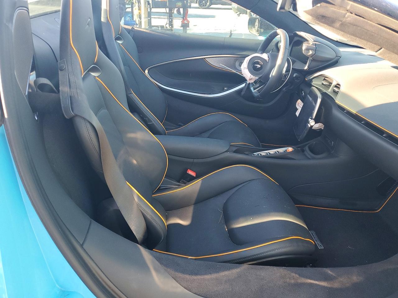 2025 Mclaren Automotive Artura - zdjęcie 10