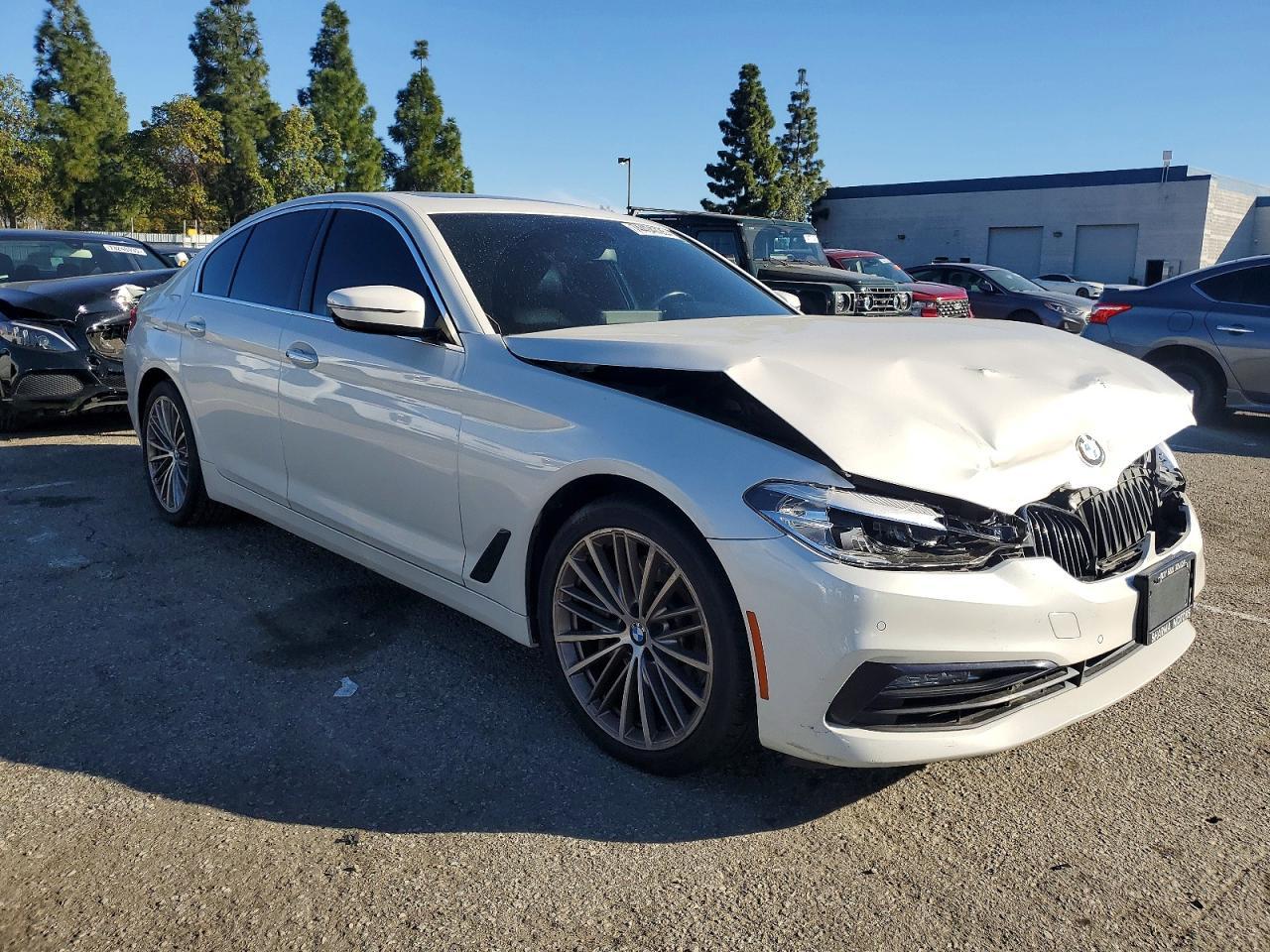2018 BMW 530 I - zdjęcie 4