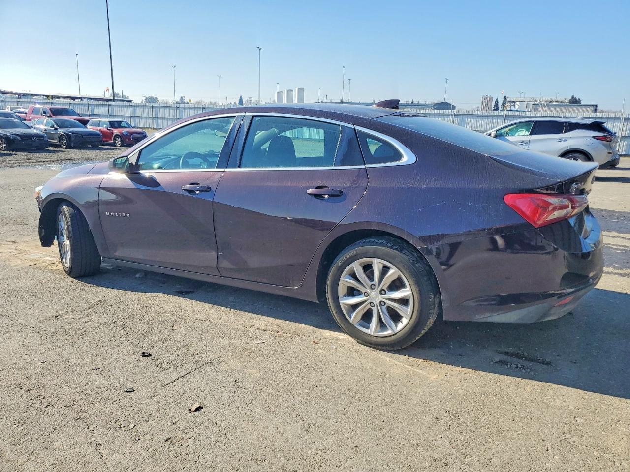 2021 Chevrolet Malibu Lt - zdjęcie 2