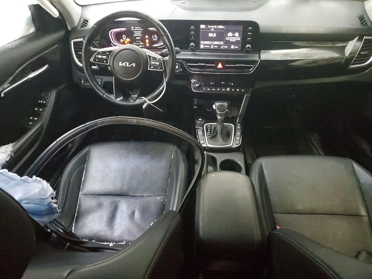 2024 Kia Seltos S - zdjęcie 8