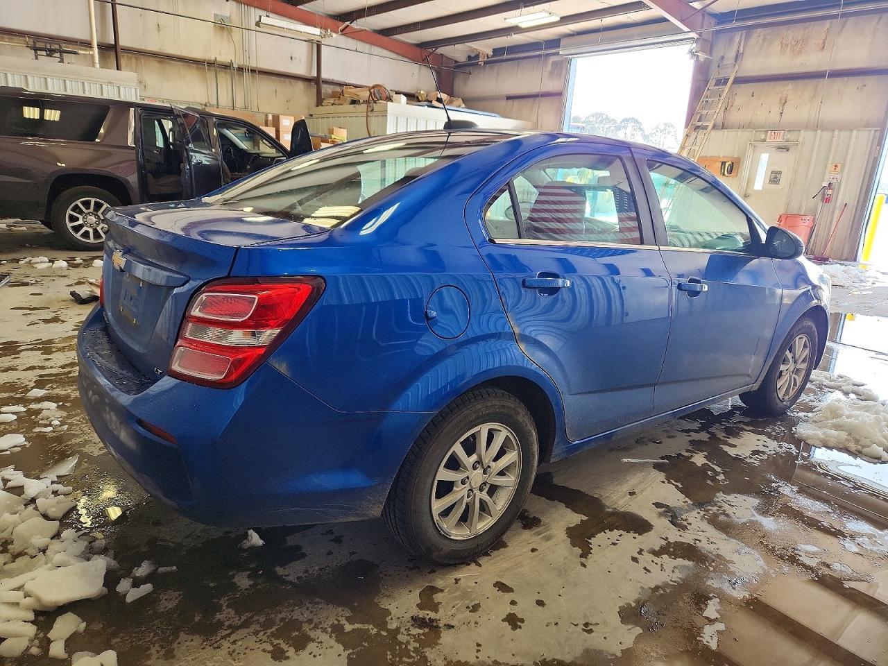 2017 Chevrolet Sonic Lt - zdjęcie 3