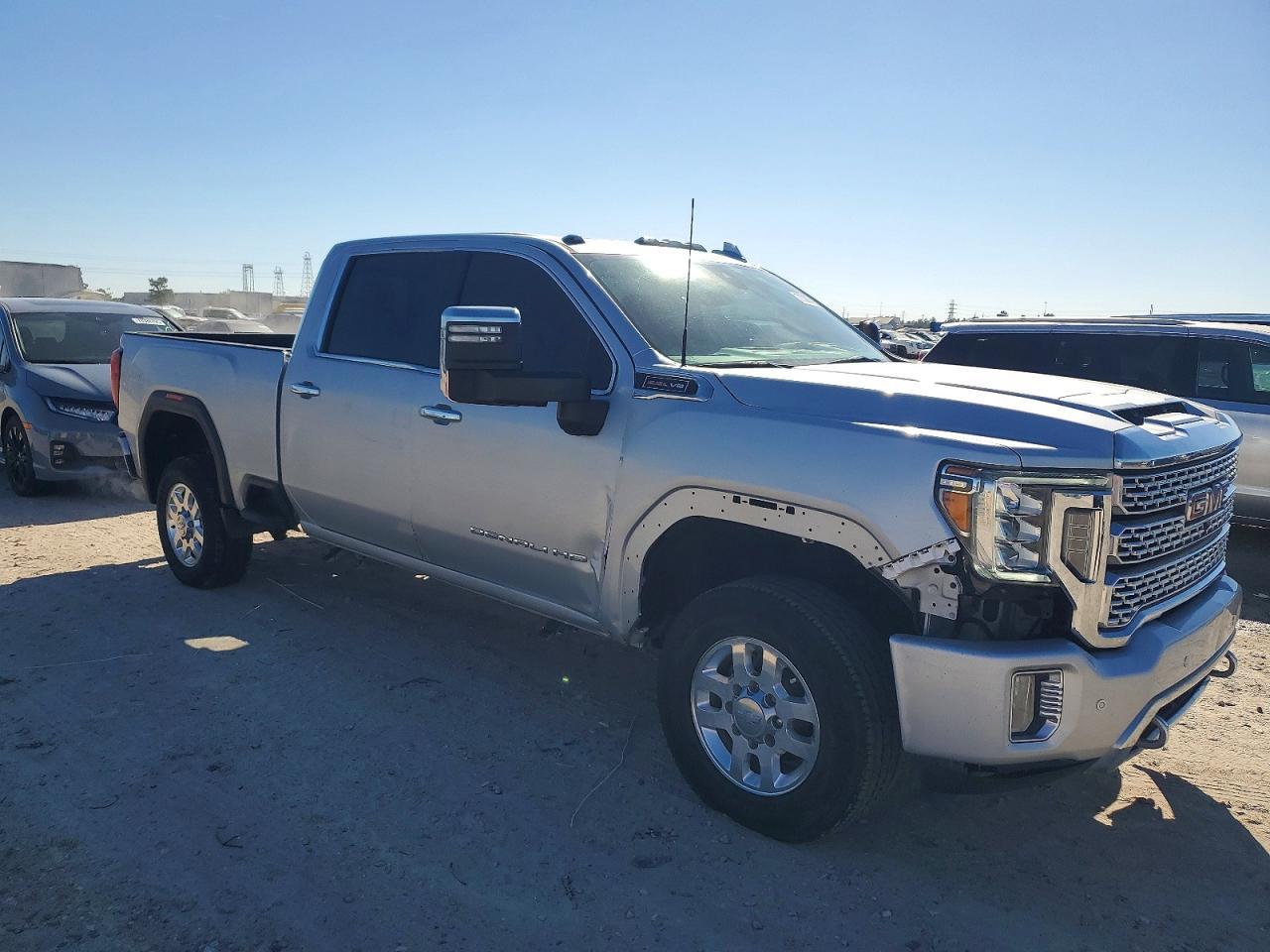 2023 GMC Sierra K2500 Denali - zdjęcie 4