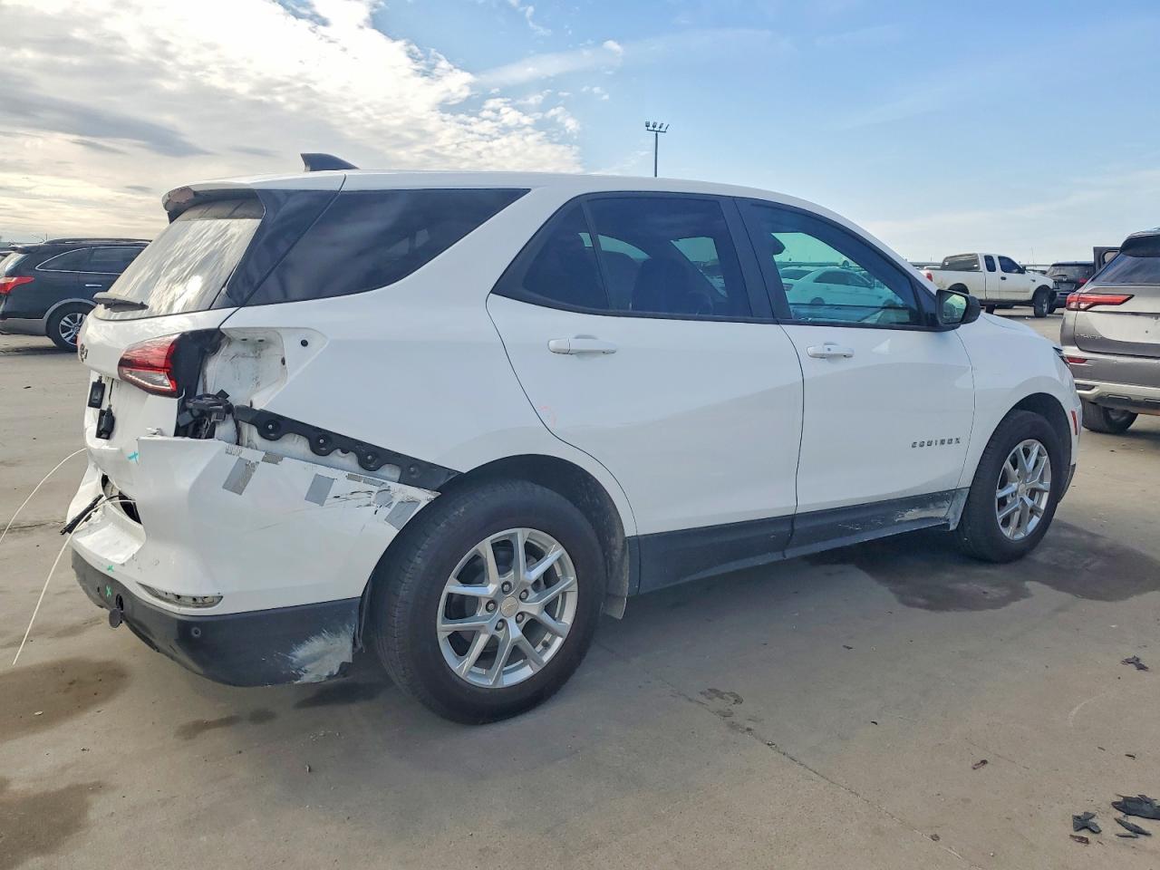 2024 Chevrolet Equinox Ls - zdjęcie 3