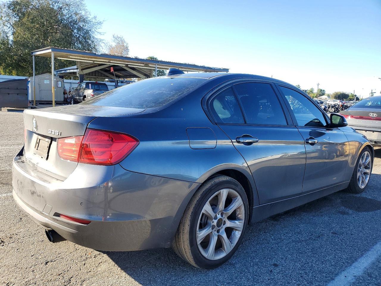 2014 BMW 335 I - zdjęcie 3