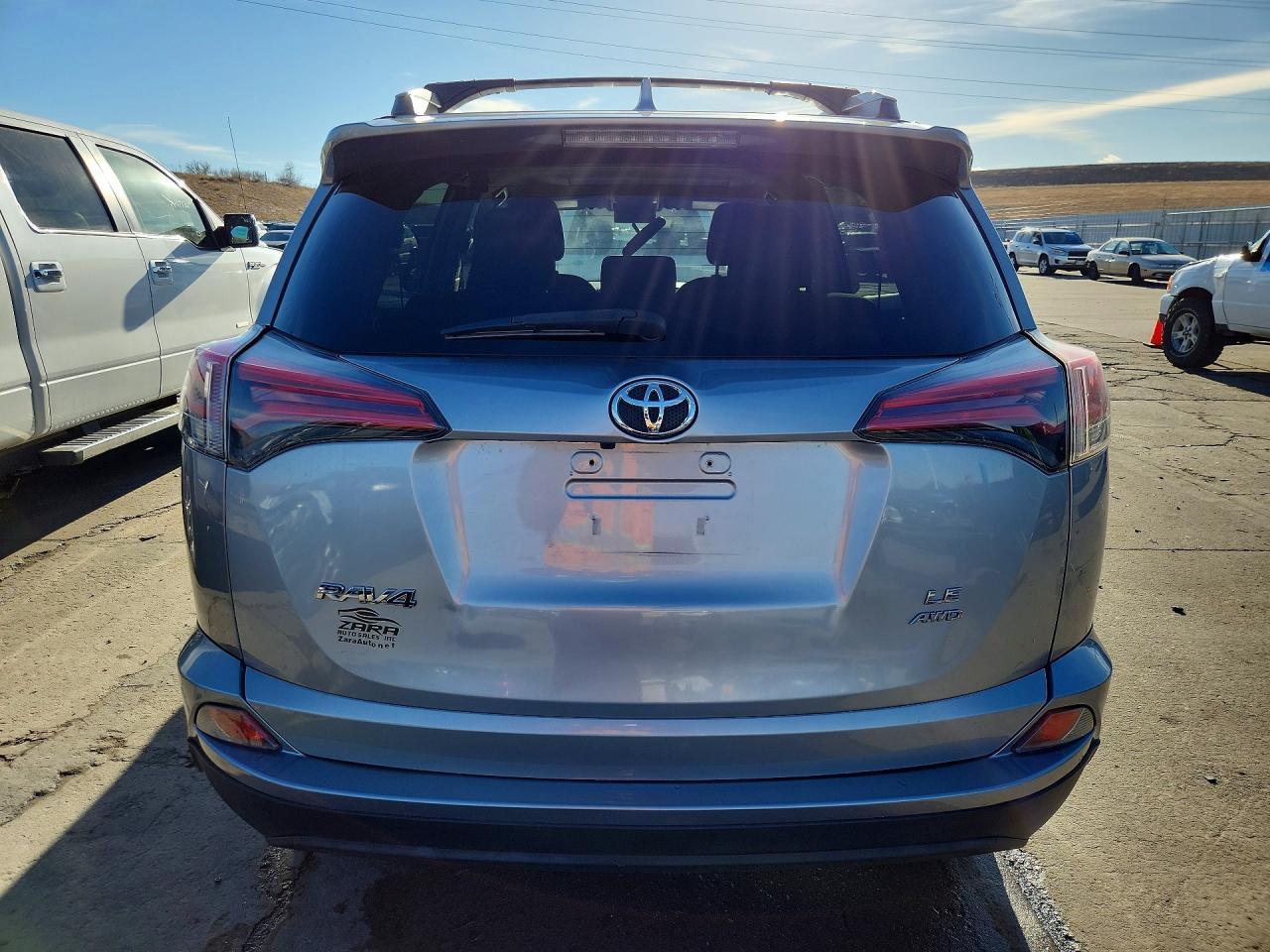 2016 Toyota Rav4 Le - zdjęcie 6