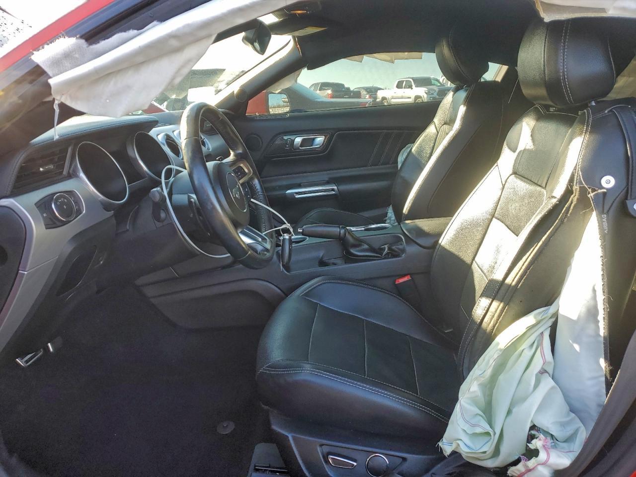 2019 Ford Mustang - zdjęcie 7