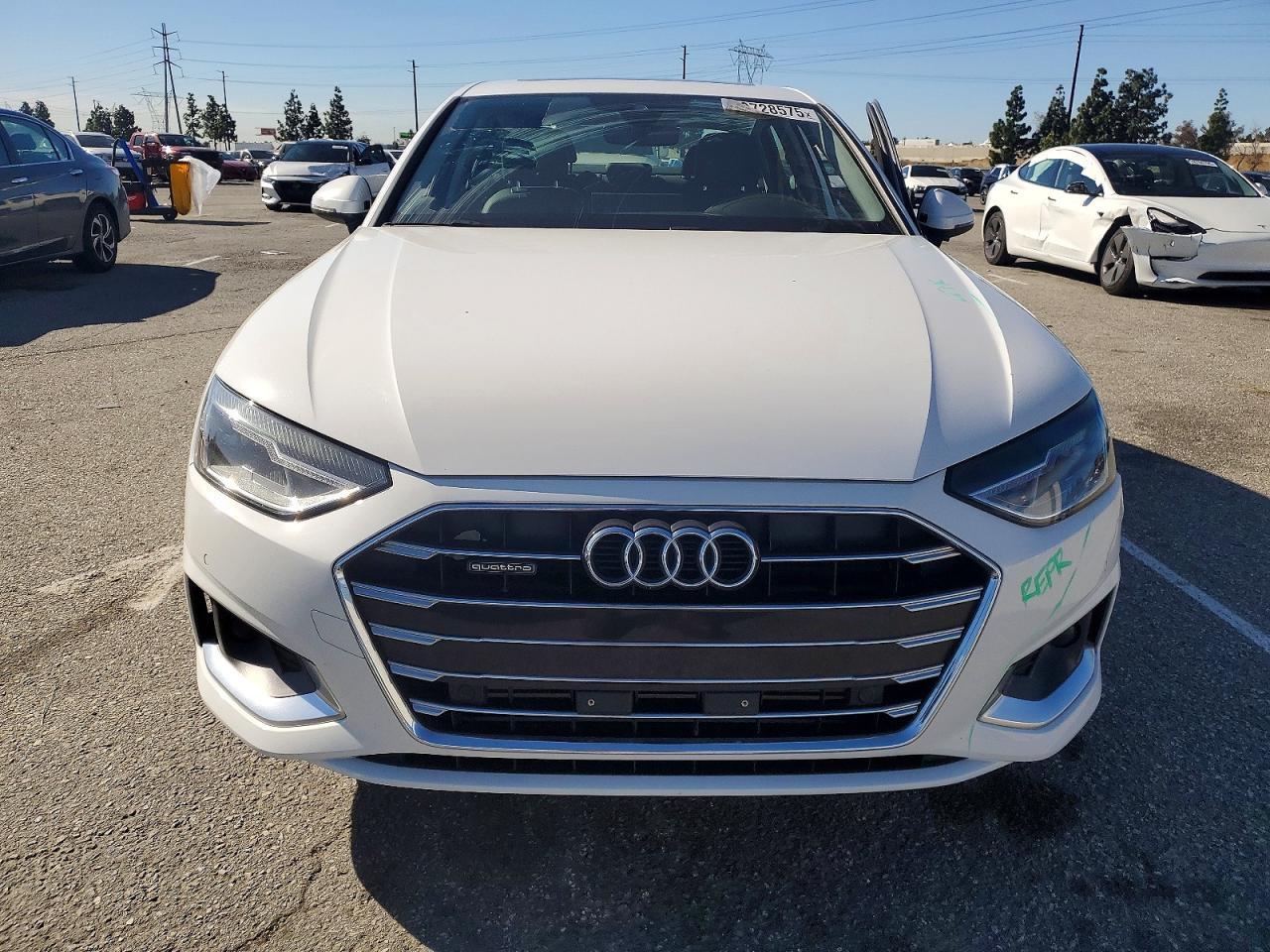2022 Audi A4 Premium 40 - zdjęcie 5
