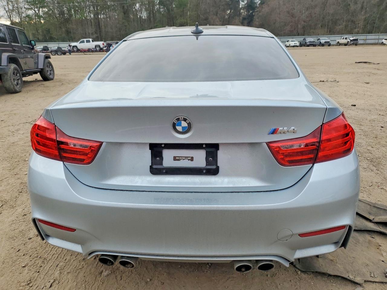 2016 BMW M4 - zdjęcie 6