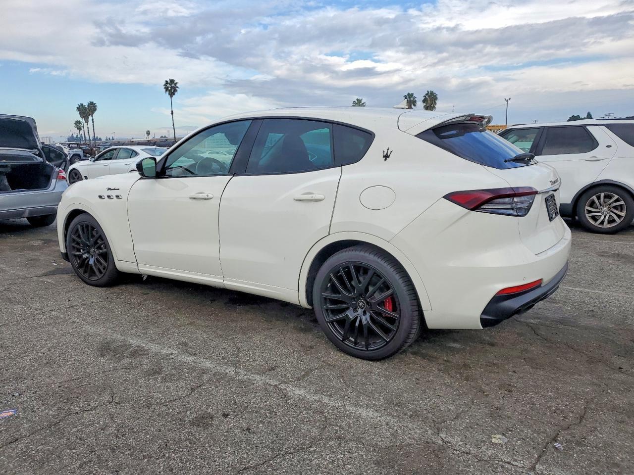 2023 Maserati Levante Modena - zdjęcie 2