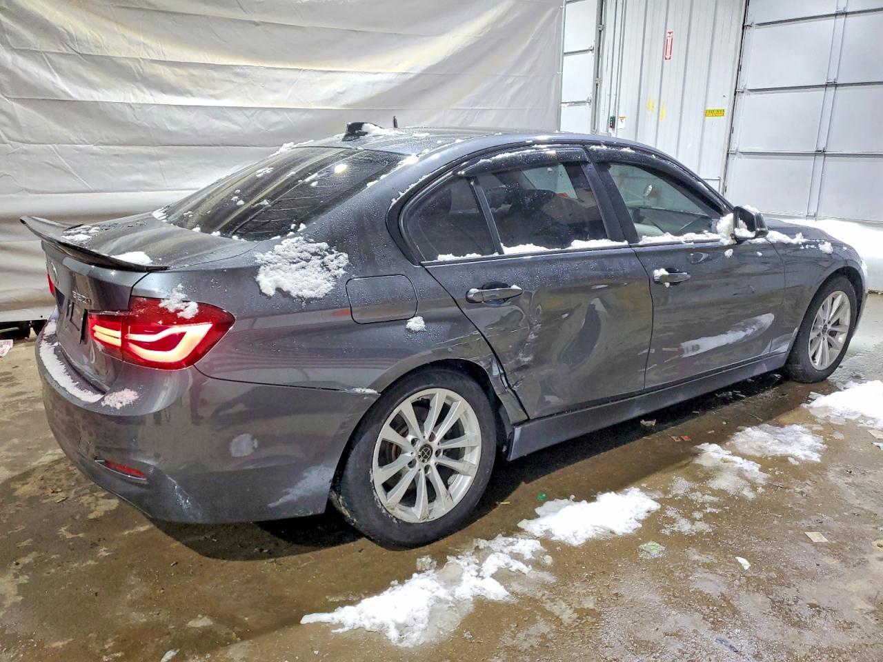 2018 BMW 320 Xi - zdjęcie 3