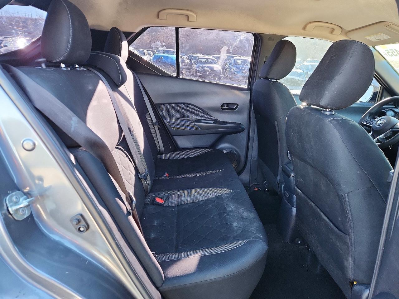 2020 Nissan Kicks S - zdjęcie 11