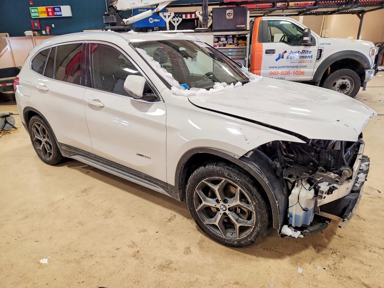 2017 BMW X1 xDrive28I - zdjęcie 4