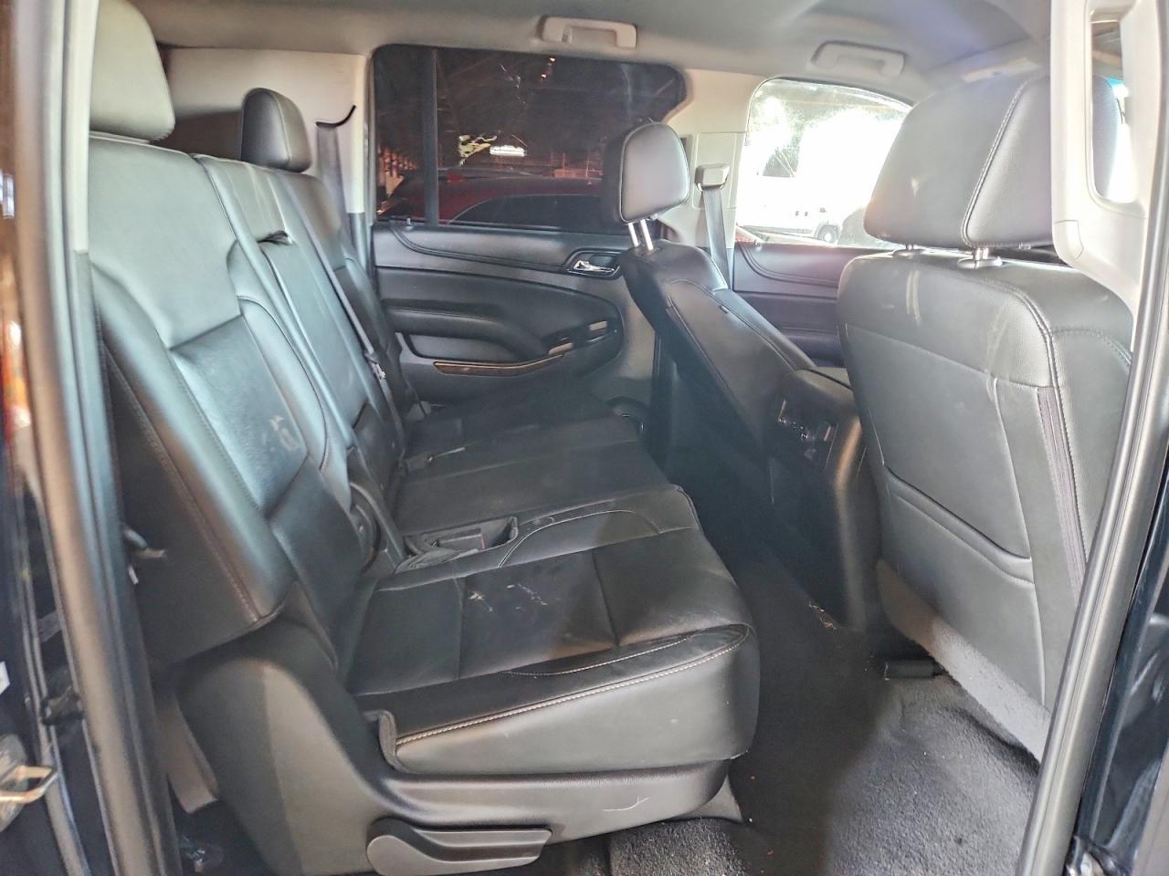 2020 Chevrolet Suburban C1500 Lt - zdjęcie 11