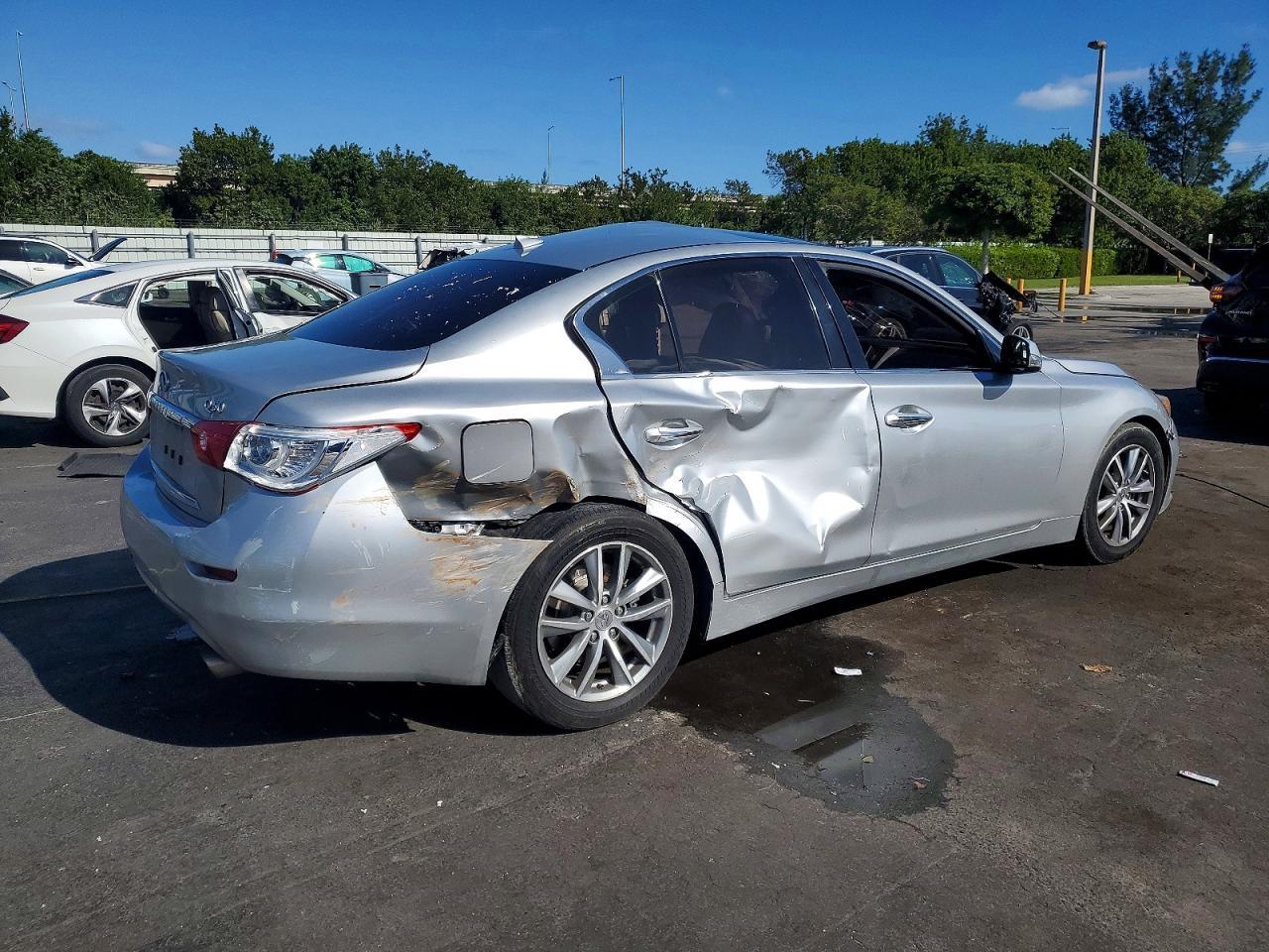 2017 Infiniti Q50 Premium - zdjęcie 3