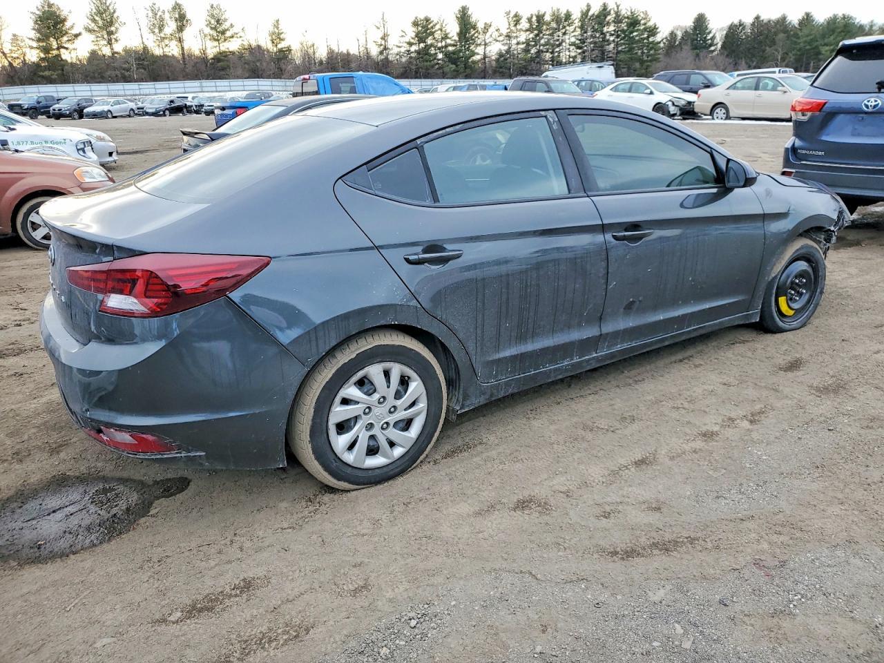 2020 Hyundai Elantra Se - zdjęcie 3
