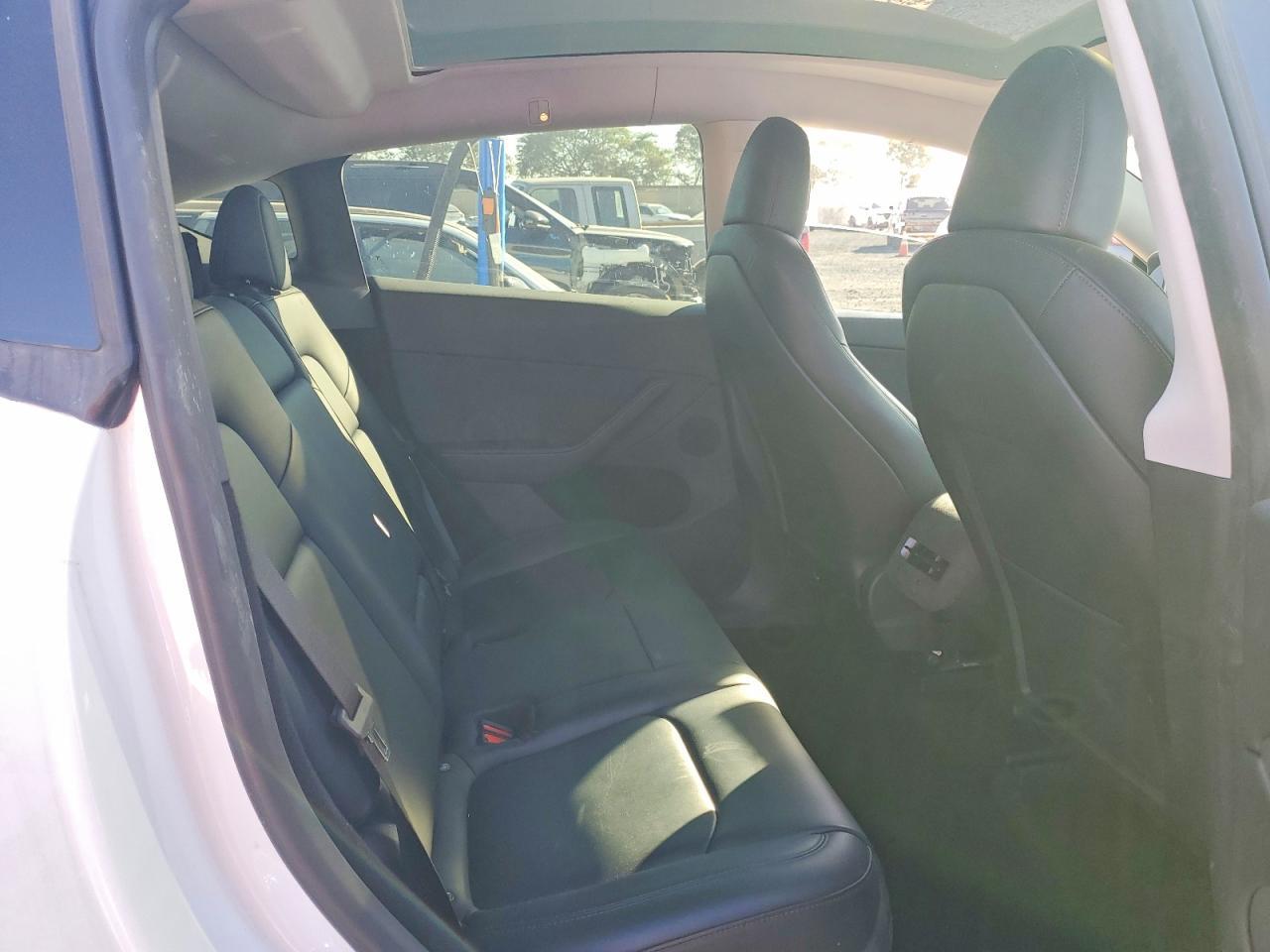 2023 Tesla Model Y - zdjęcie 11