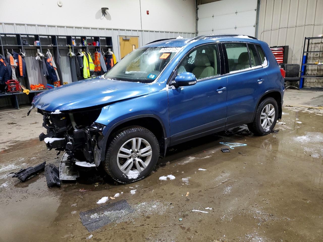 2017 Volkswagen Tiguan S - zdjęcie główne