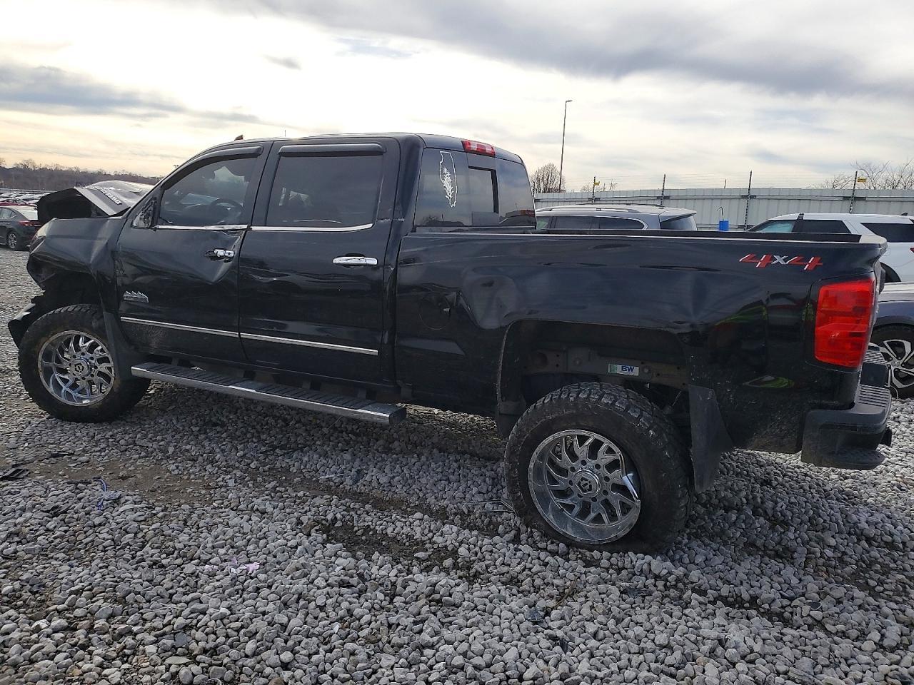 Chevrolet Silverado - zdjęcie 2