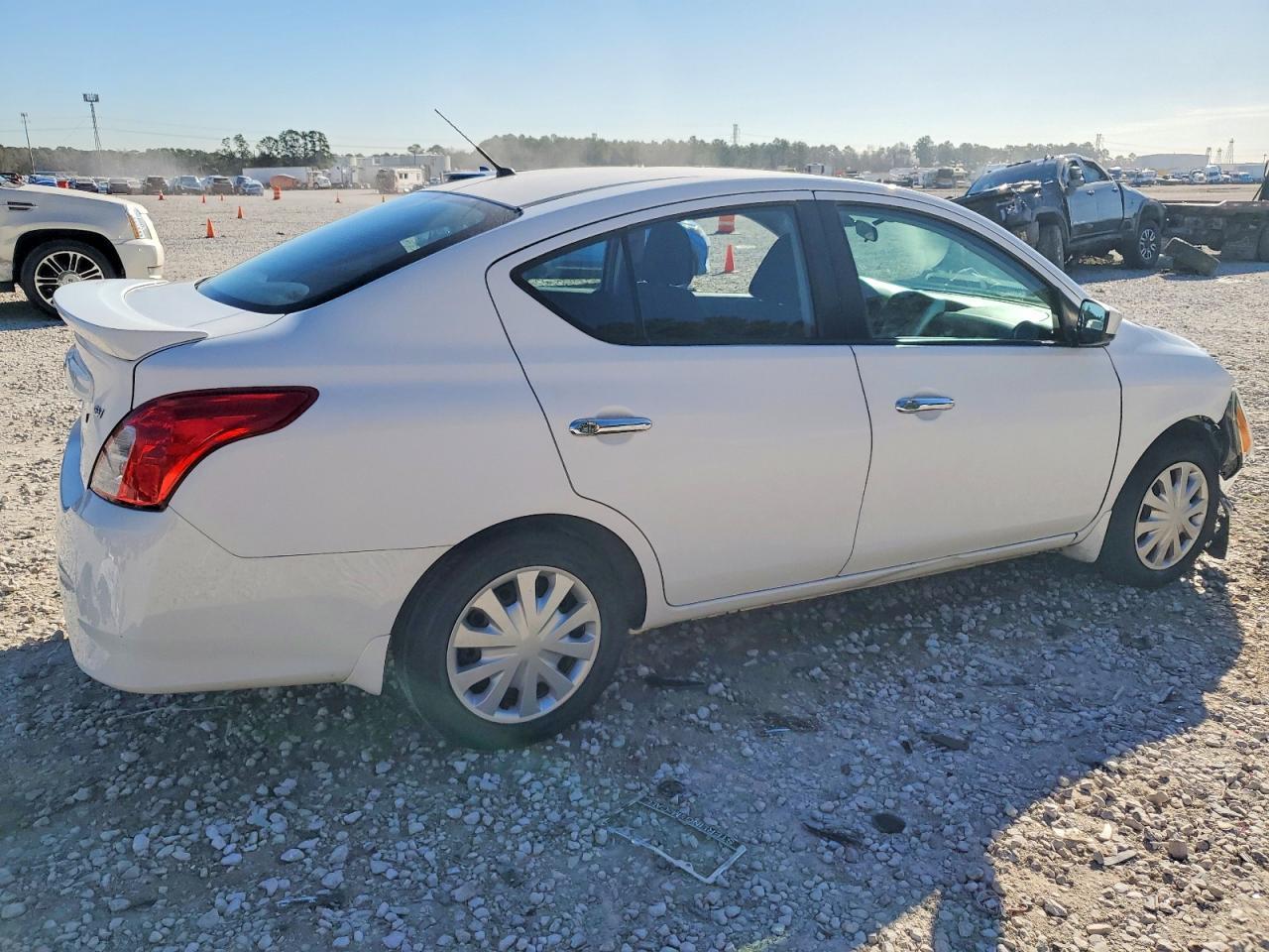 2019 Nissan Versa S - zdjęcie 3