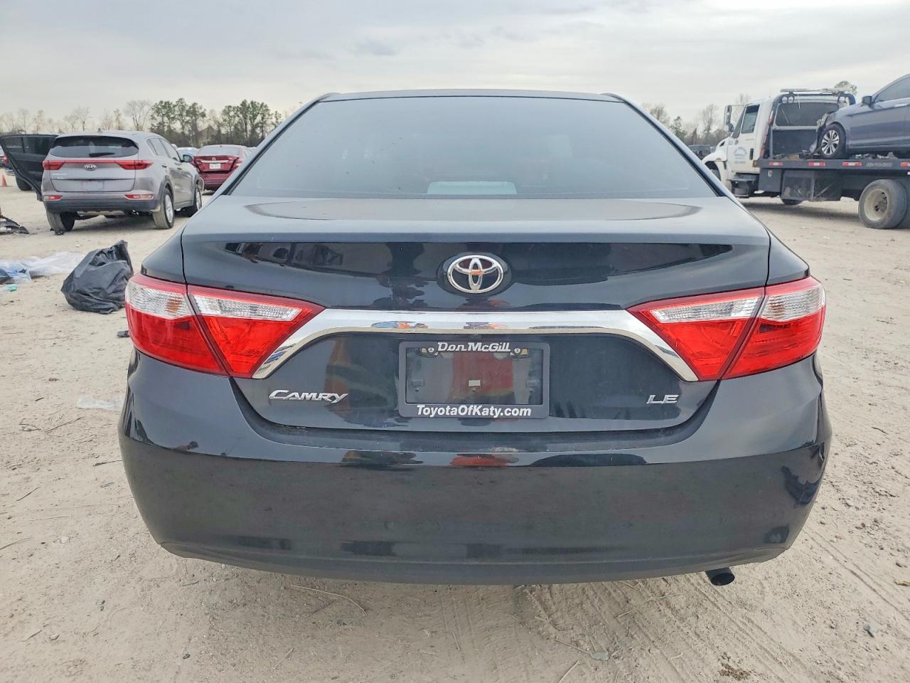 2017 Toyota Camry Le - zdjęcie 6