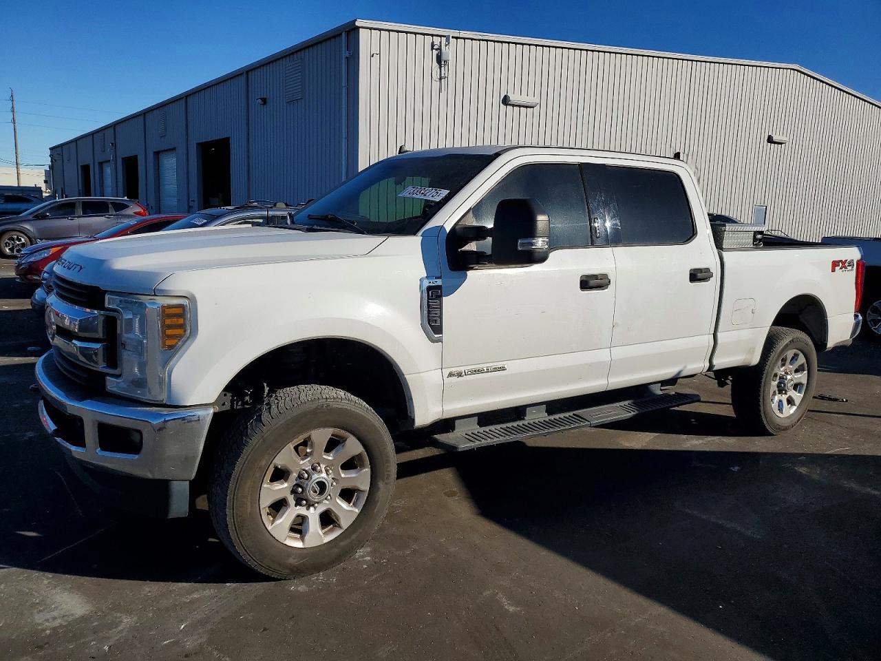 2019 Ford F250 Super Duty - zdjęcie główne