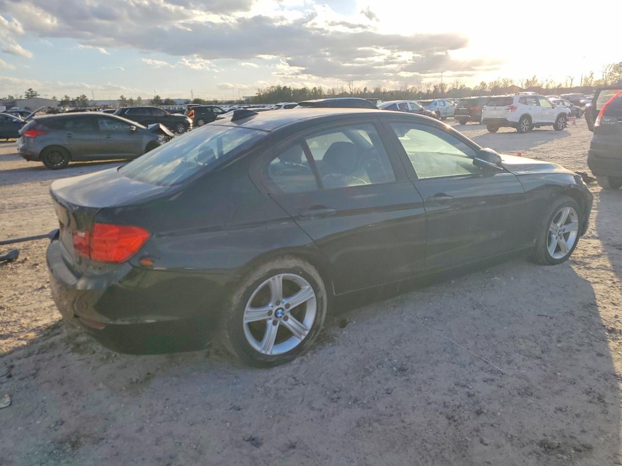 2014 BMW 320 I xDrive - zdjęcie 3